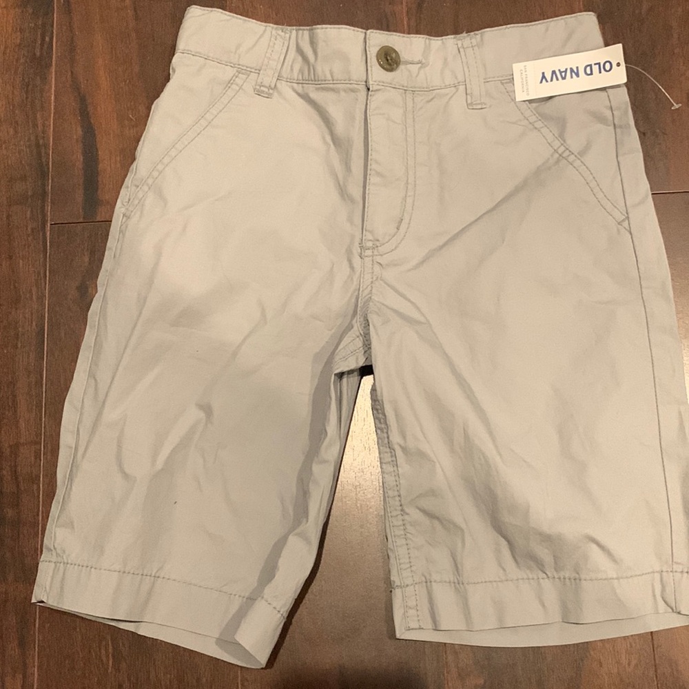 Old navy grey size 7 nwt shorts